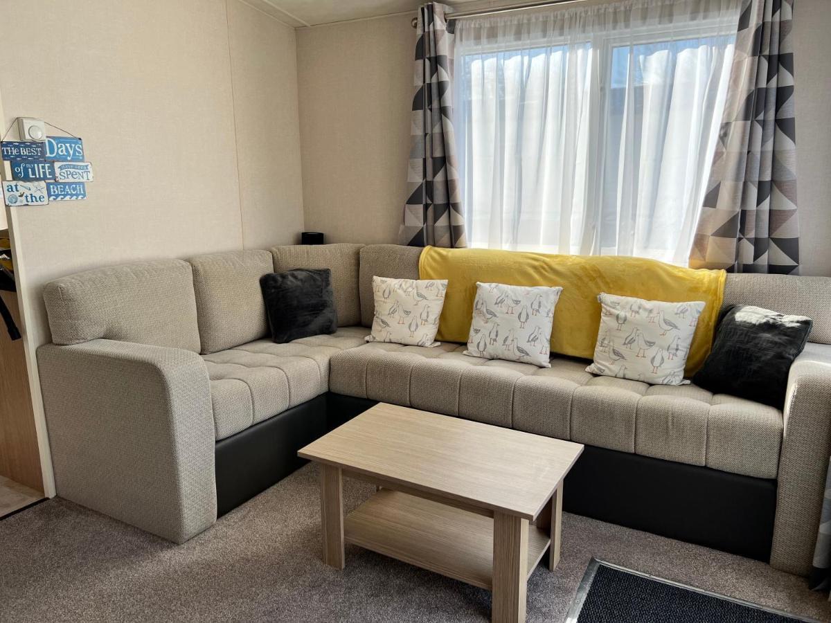 Mollys Retreat Pet Friendly Three Bed Caravan With Small Garden Newquay Bay Resort Quieter Area Of Park Eksteriør billede