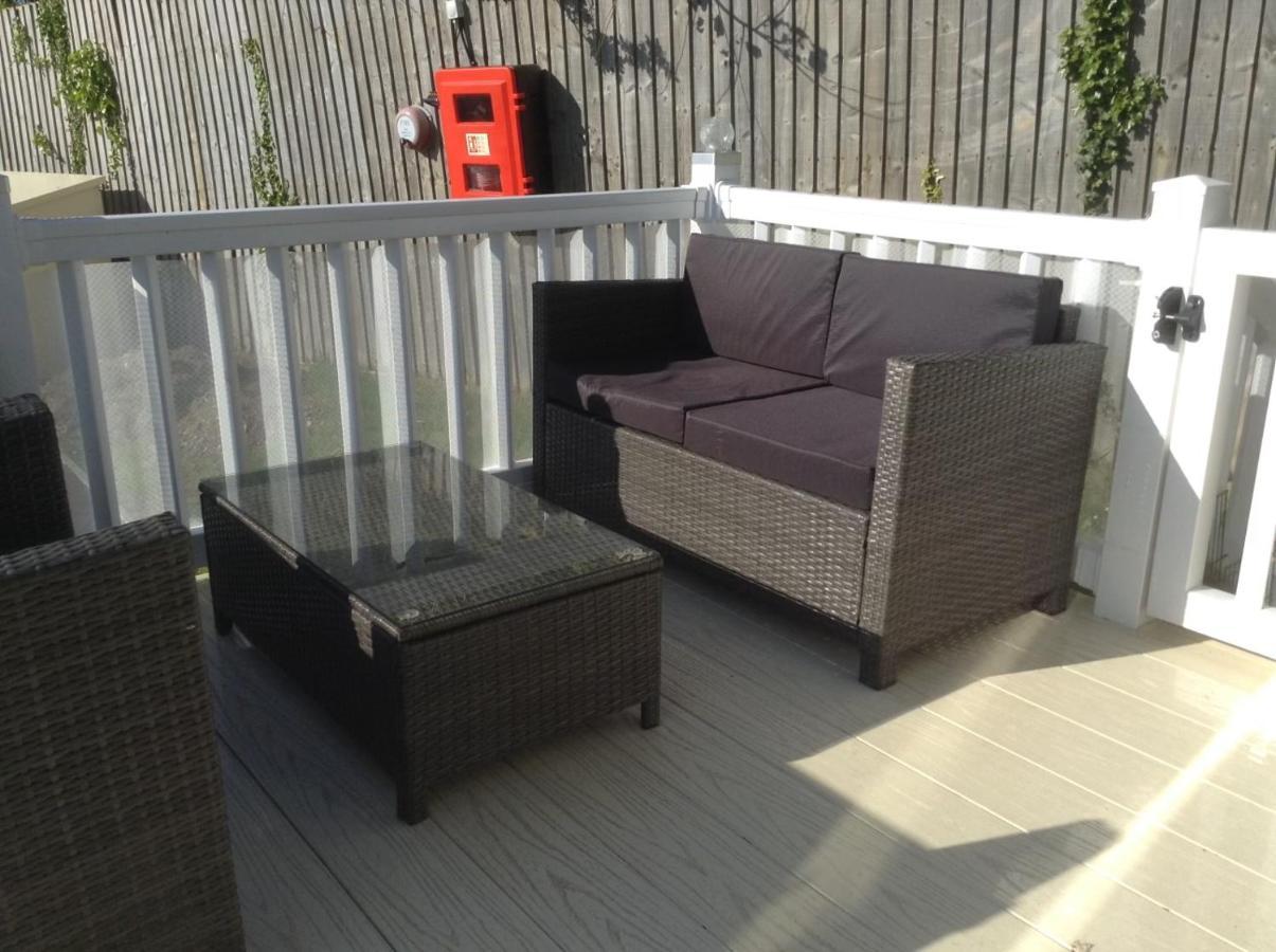 Mollys Retreat Pet Friendly Three Bed Caravan With Small Garden Newquay Bay Resort Quieter Area Of Park Eksteriør billede