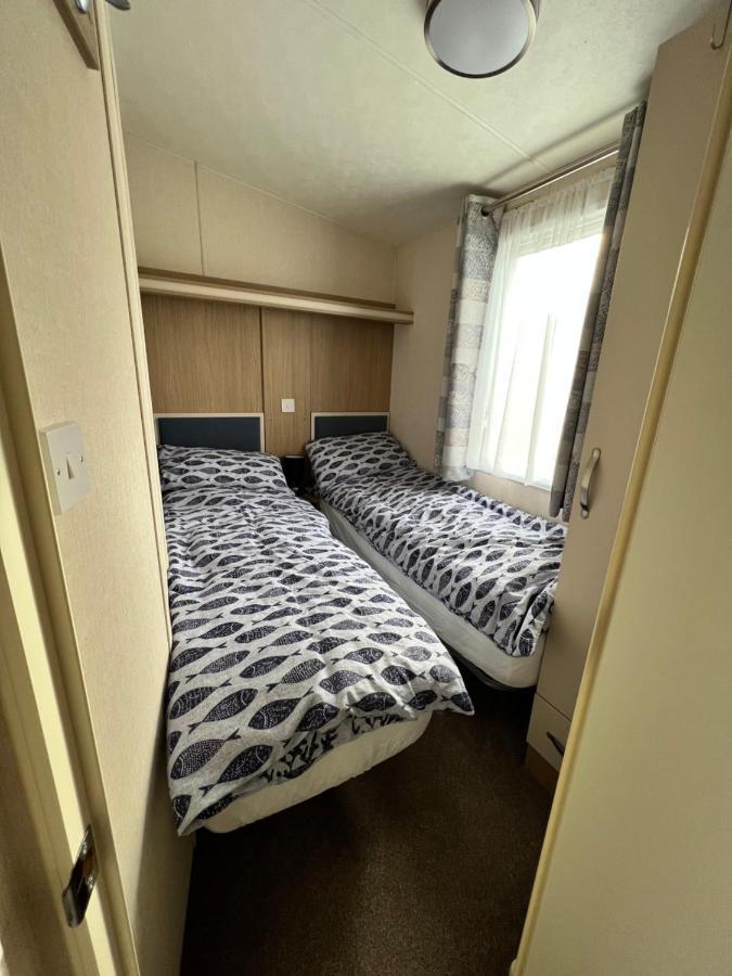 Mollys Retreat Pet Friendly Three Bed Caravan With Small Garden Newquay Bay Resort Quieter Area Of Park Eksteriør billede