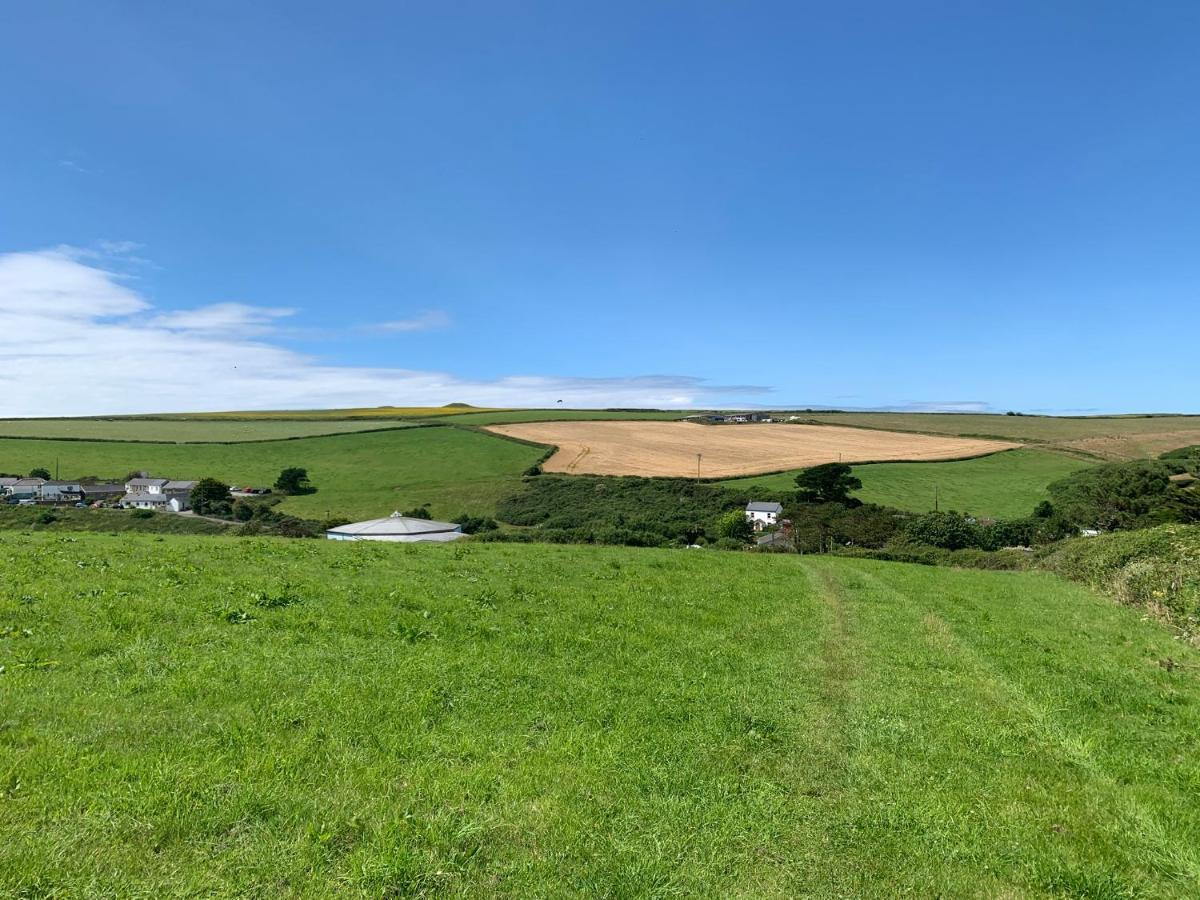 Mollys Retreat Pet Friendly Three Bed Caravan With Small Garden Newquay Bay Resort Quieter Area Of Park Eksteriør billede