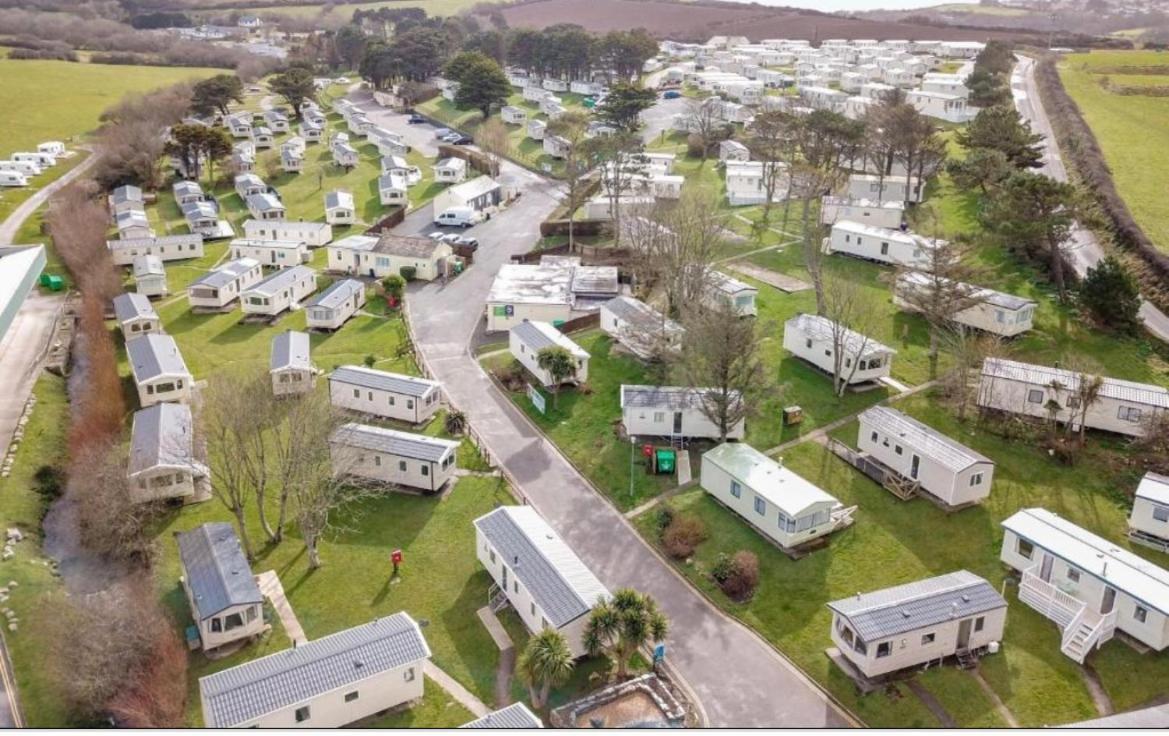 Mollys Retreat Pet Friendly Three Bed Caravan With Small Garden Newquay Bay Resort Quieter Area Of Park Eksteriør billede