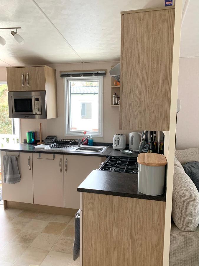 Mollys Retreat Pet Friendly Three Bed Caravan With Small Garden Newquay Bay Resort Quieter Area Of Park Eksteriør billede
